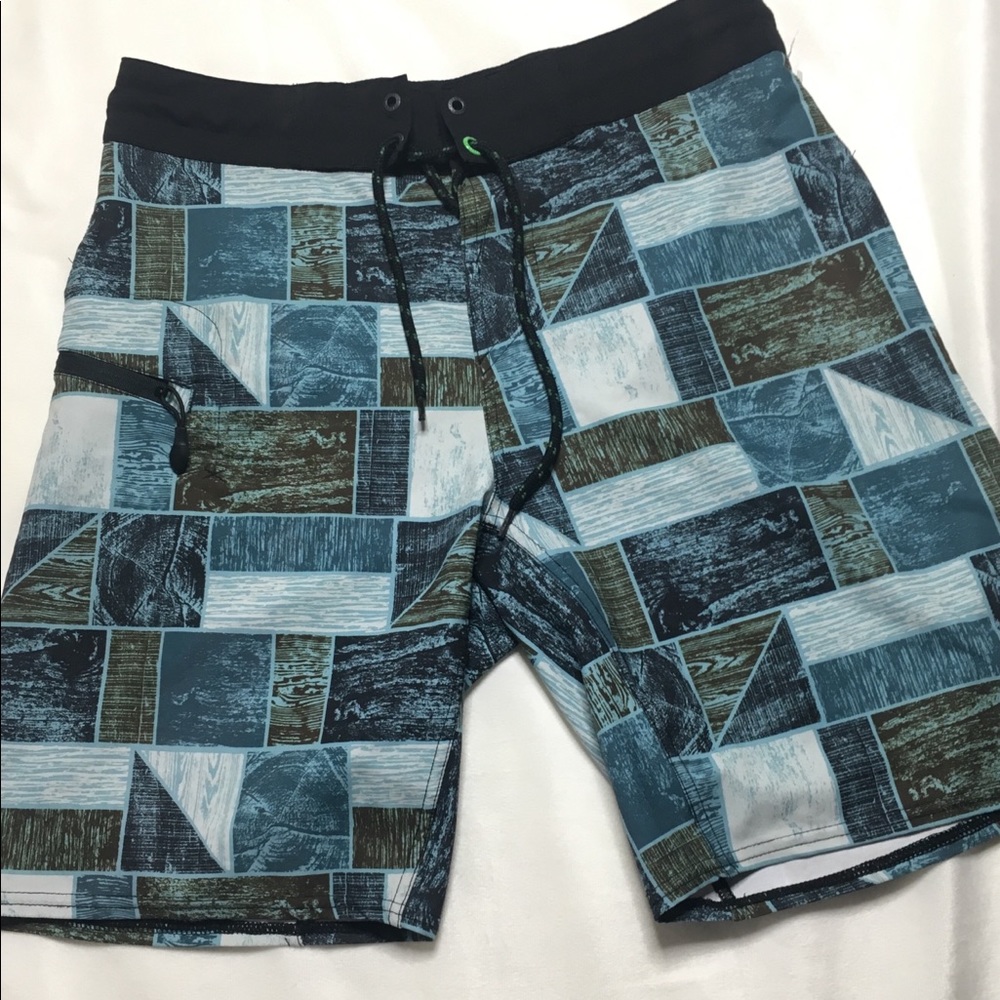 HippyTree board shorts